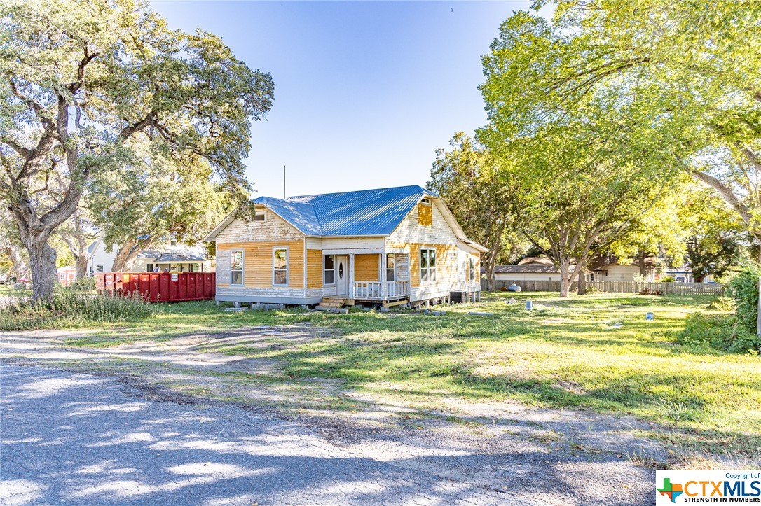 View Moulton, TX 77975 house