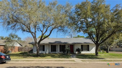 Photo of 2406 Bon Aire Avenue, Victoria, TX 77901 (MLS # 607094)