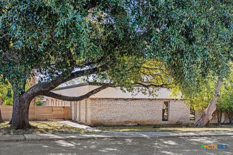 Photo of 715 W Hopkins Street #104, San Marcos, TX 78666 (MLS # 598232)
