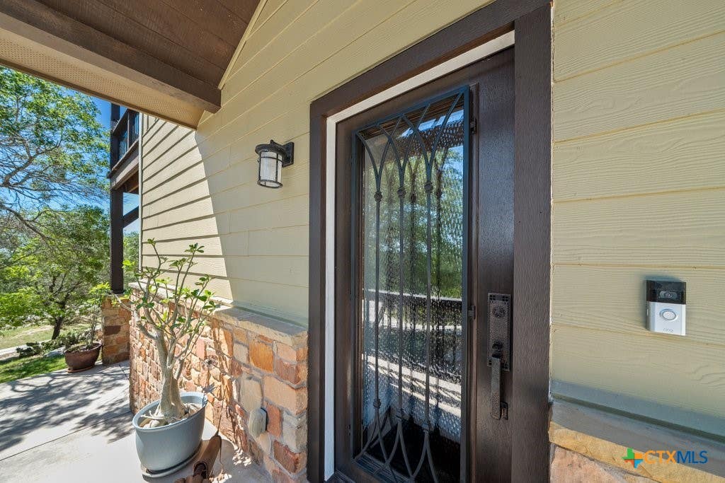 Photo of 2038 Owl Br, Canyon Lake, TX 78133 (MLS # 579929)
