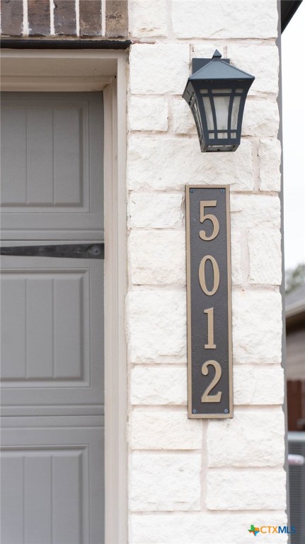 5012 Dickinson Loop