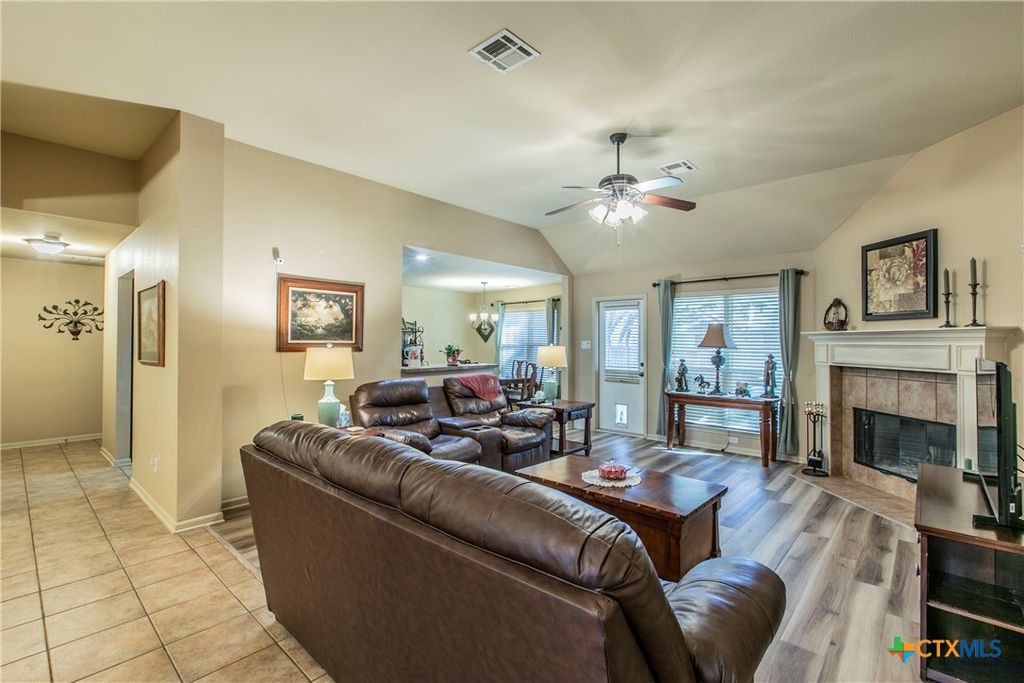 Photo of 5805 Butterfly Ct. Ct, Temple, TX 76502 (MLS # 610532)