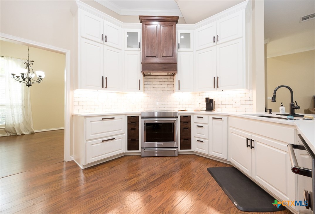 3209 River Place Drive