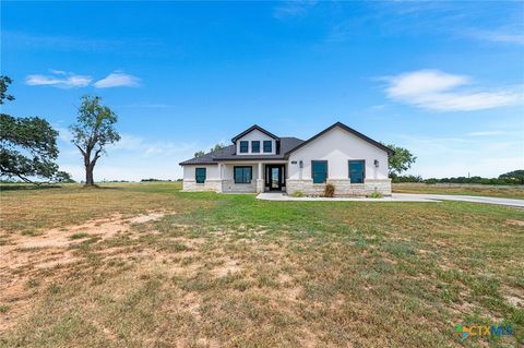 109 Hidden Hills Floresville TX 78114