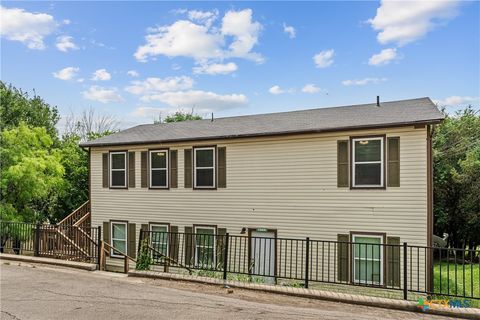 Photo of 1009 Advance Street, San Marcos, TX 78666 (MLS # 566850)