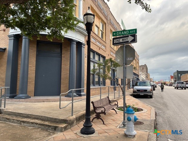 201 W Grand Avenue