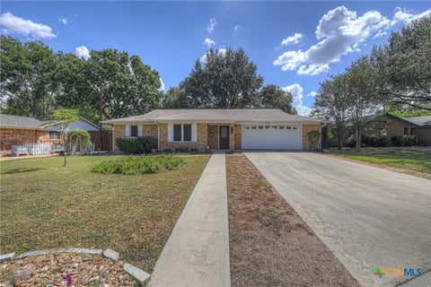 Photo of 925 Lazy Trail, New Braunfels, TX 78130 (MLS # 625904)