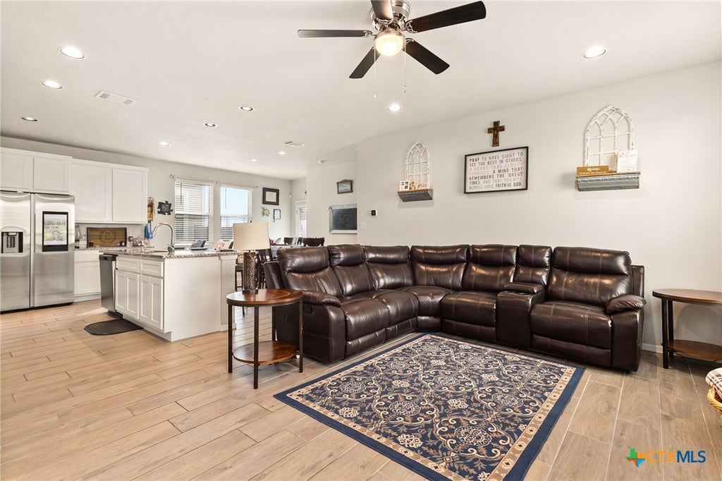 Photo of 330 Delta Crest, Maxwell, TX 78656 (MLS # 627547)