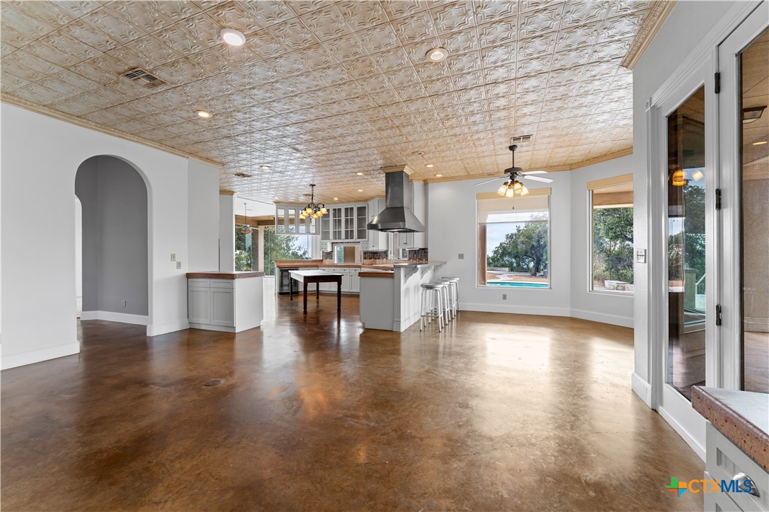 6529 Mountain View Drive