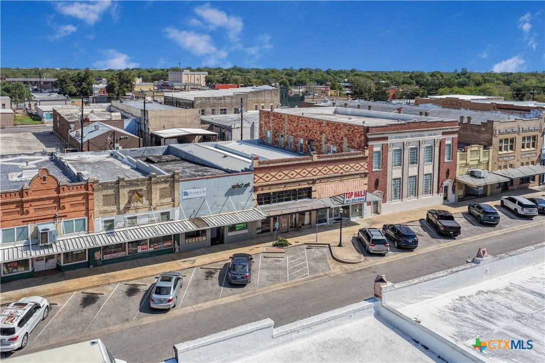 213 W Grand Avenue