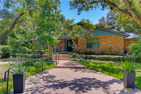 Photo of 1223 Old Homestead, Seguin, TX 78155 (MLS # 623540)