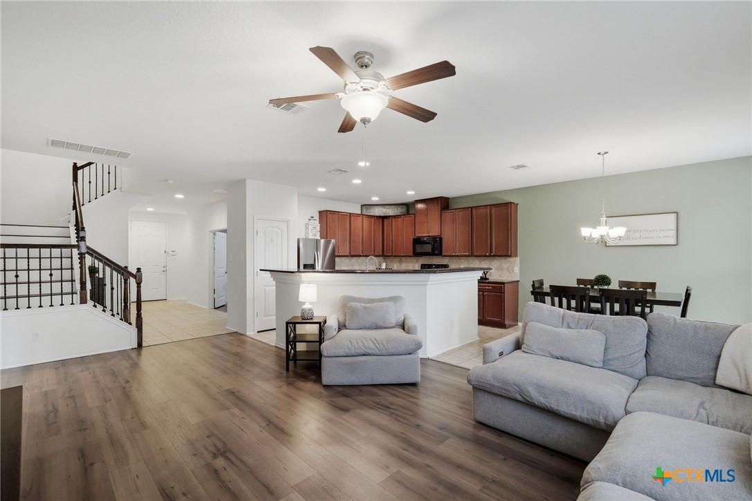 1200 Hyde Park Drive