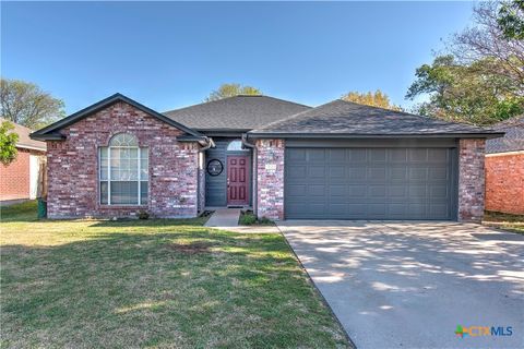 Photo of 1822 Waterbury Court, Temple, TX 76502 (MLS # 608152)