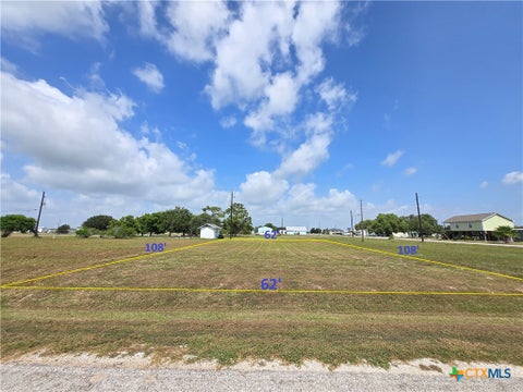 Photo of 1102 Buckskin Drive, Palacios, TX 77465 (MLS # 621871)