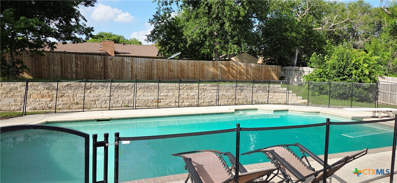 205 Red Oak Drive