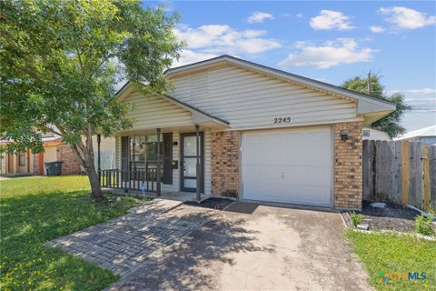 Photo of 2245 Hilltop Loop, Killeen, TX 76549 (MLS # 617244)