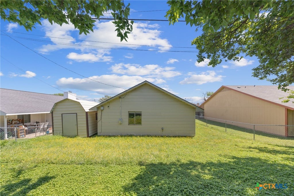 Photo of 2245 Hilltop Loop, Killeen, TX 76549 (MLS # 617244)