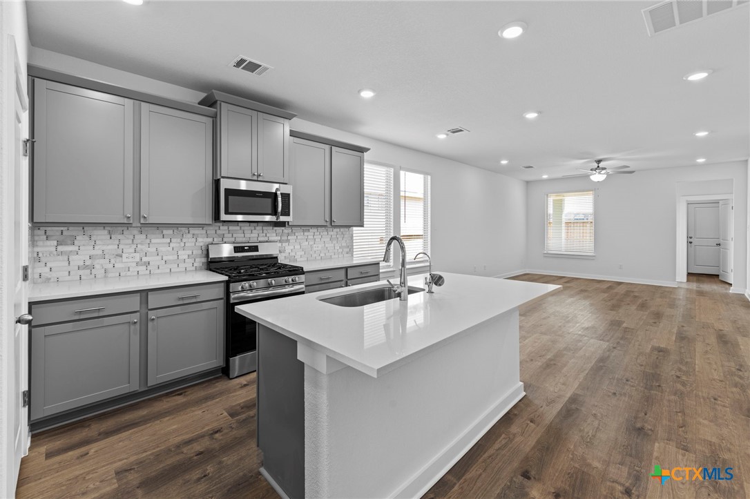 637 Salamander Street