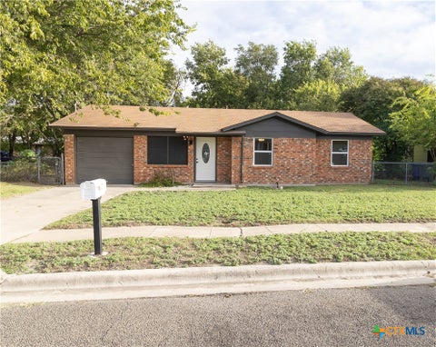 Photo of 107 South Drive, Copperas Cove, TX 76522 (MLS # 627639)