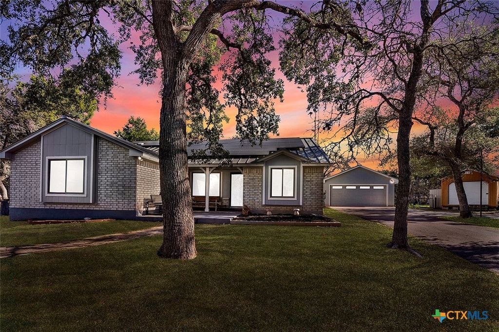 Photo of 228 Deertrail Drive, San Marcos, TX 78666 (MLS # 605681)