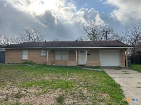 Photo of 3007 E Mistletoe Avenue, Victoria, TX 77901 (MLS # 606484)