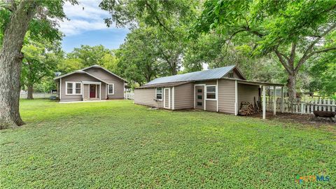 A home in Shiner