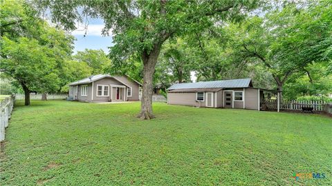 A home in Shiner