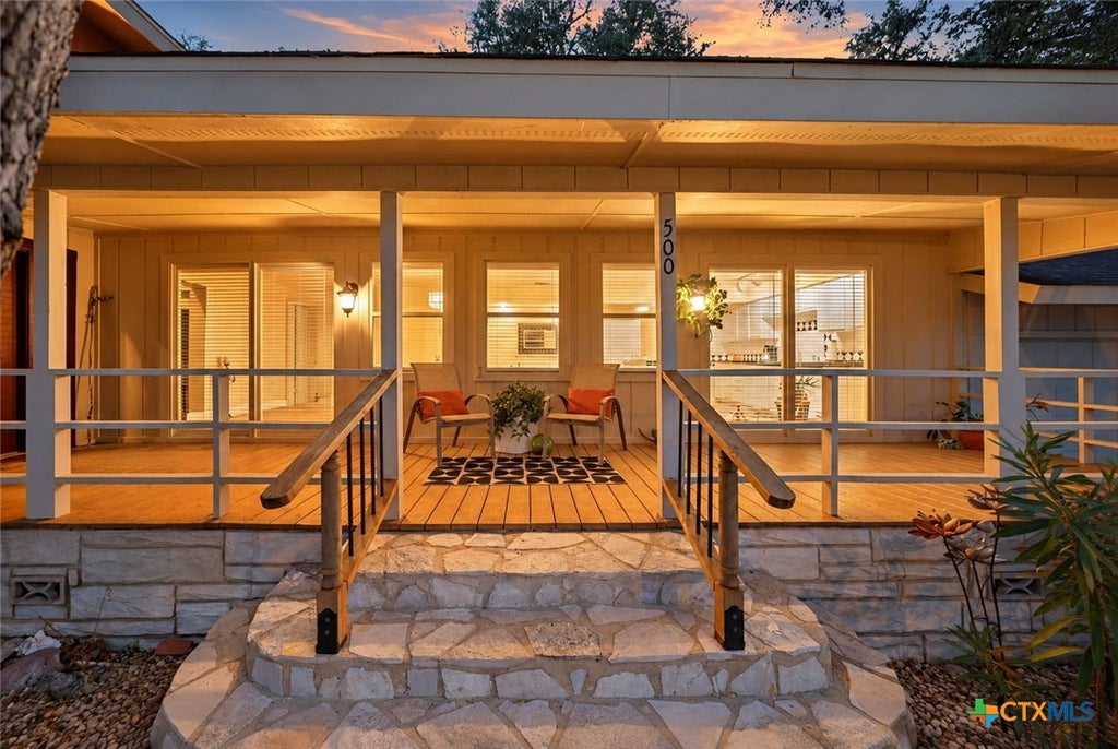 Photo of 500 Kings Point Drive, Canyon Lake, TX 78133 (MLS # 625511)