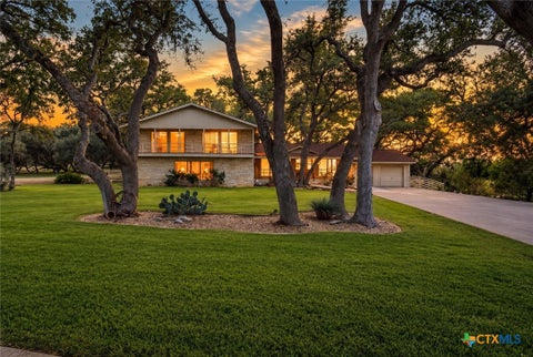 Photo of 500 Kings Point Drive, Canyon Lake, TX 78133 (MLS # 625511)