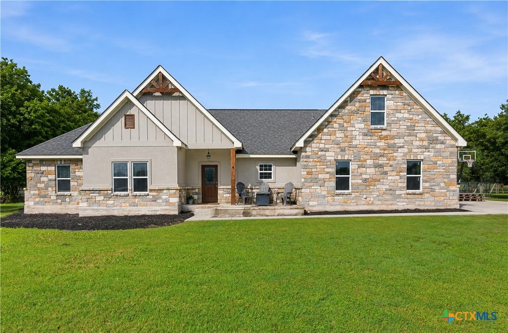 Photo of 140 Oak Springs Drive, Seguin, TX 78155 (MLS # 616622)