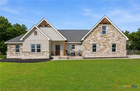 Photo of 140 Oak Springs Drive, Seguin, TX 78155 (MLS # 616622)