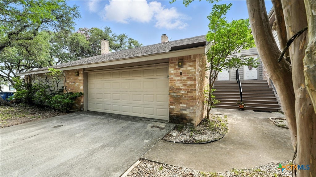 Photo of 8 Oak Villa Road #G-2, Canyon Lake, TX 78133 (MLS # 588589)