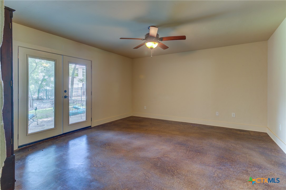 New Braunfels, Texas 78130, United States, 1 Bedroom Bedrooms, ,1 BathroomBathrooms,Residential,Pending,52050