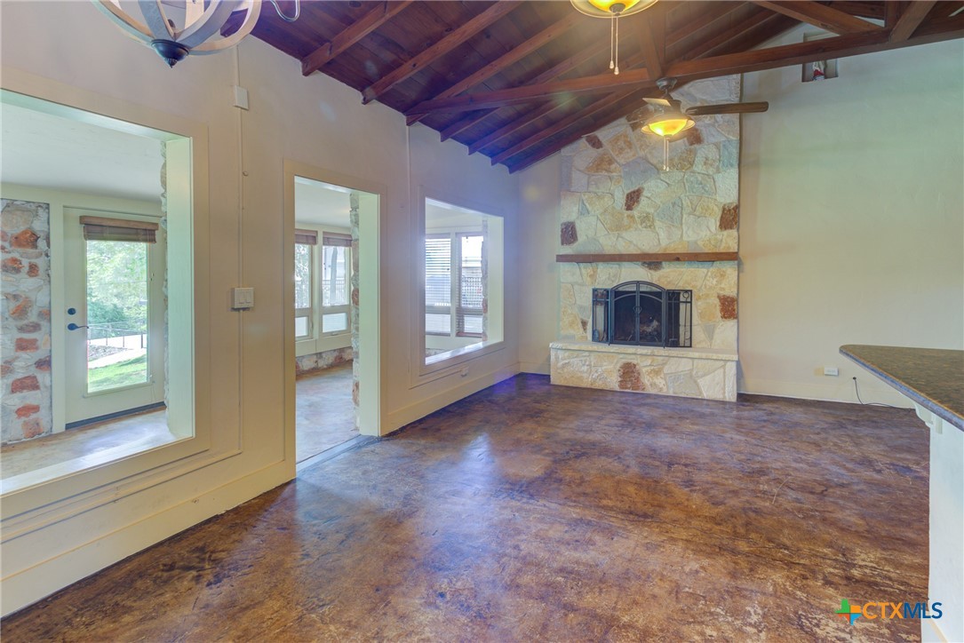 New Braunfels, Texas 78130, United States, 1 Bedroom Bedrooms, ,1 BathroomBathrooms,Residential,Pending,52050