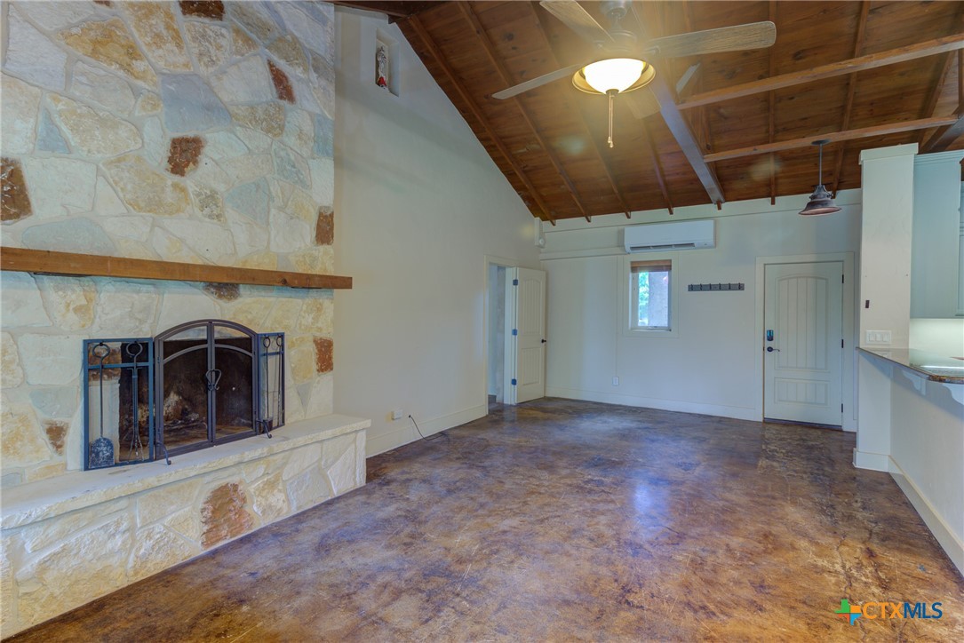 New Braunfels, Texas 78130, United States, 1 Bedroom Bedrooms, ,1 BathroomBathrooms,Residential,Pending,52050