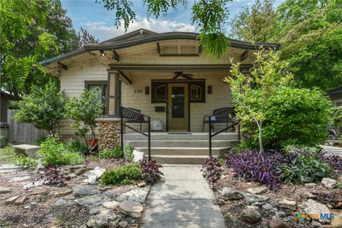 Photo of 222 S Academy Avenue, New Braunfels, TX 78130 (MLS # 622078)