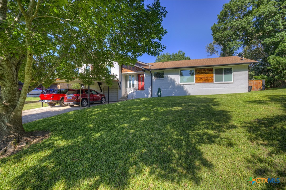 96 W Hampton Drive