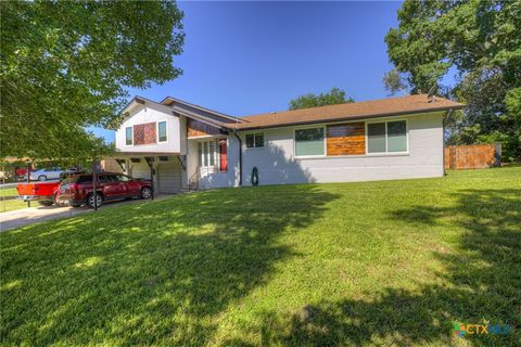 Photo of 96 W Hampton Drive, Seguin, TX 78155 (MLS # 613918)