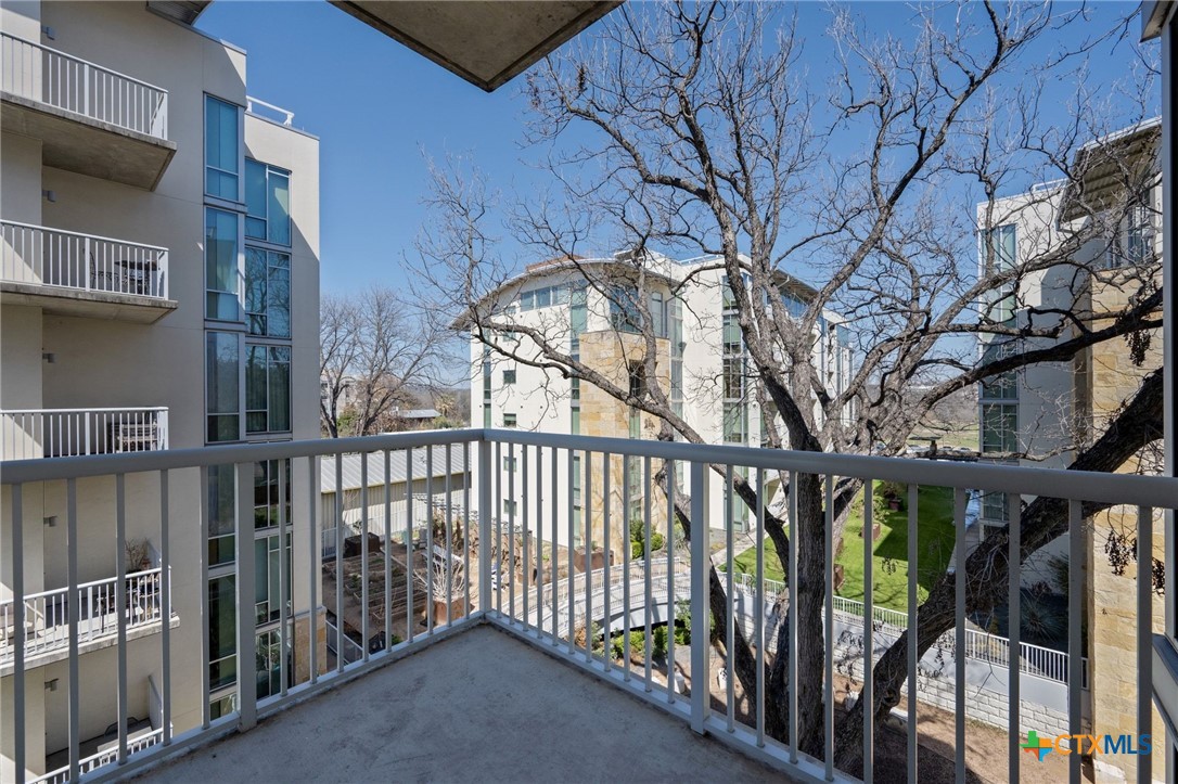 1600 Barton Springs Road 4401