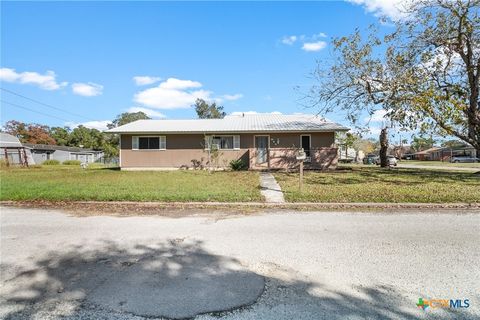 Photo of 614 Sarah Street, Edna, TX 77957 (MLS # 599608)