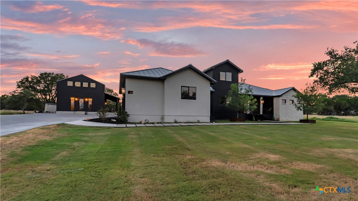 150 Wandering Oak Circle