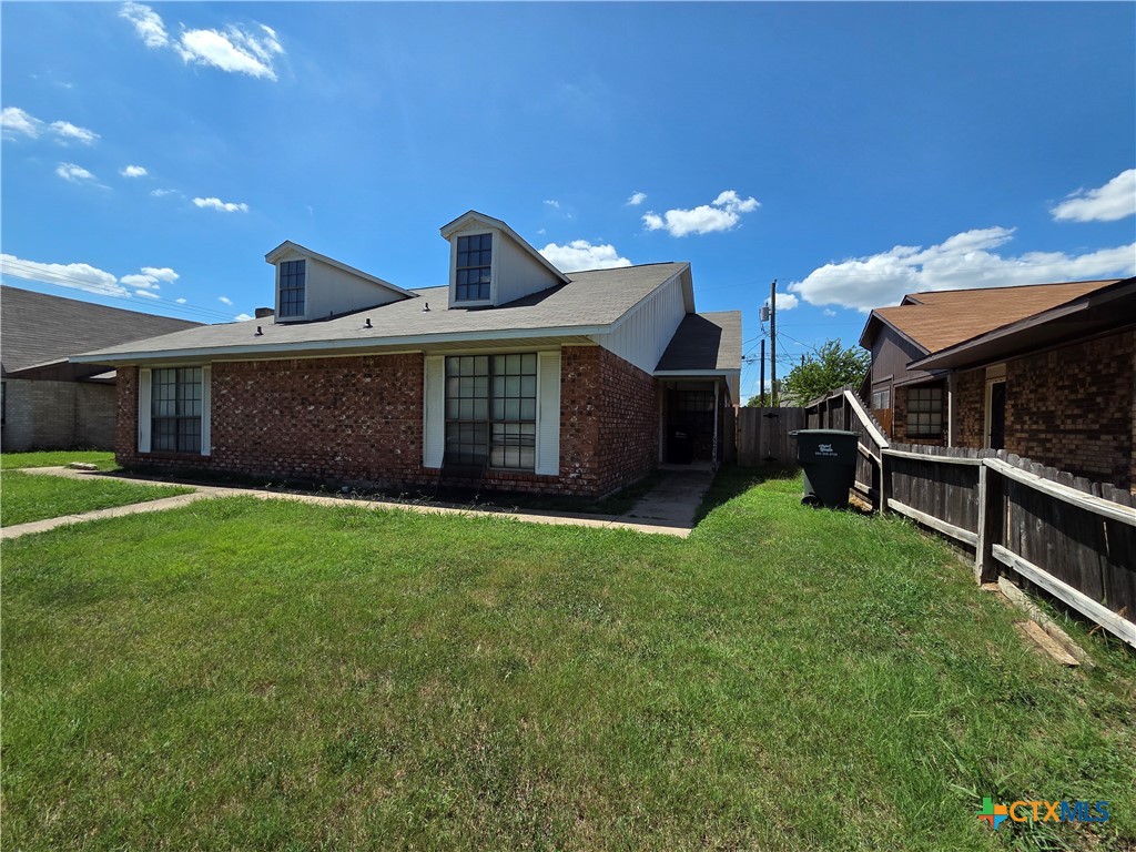 5214 & 5218 Davy Crockett Street