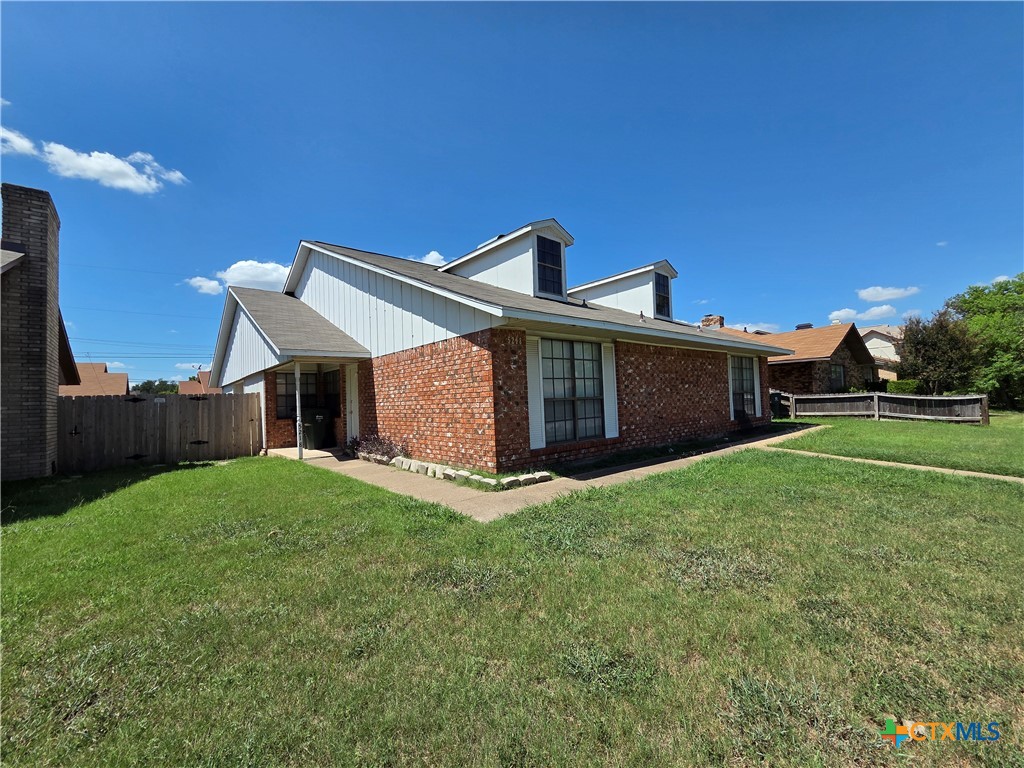 5214 & 5218 Davy Crockett Street