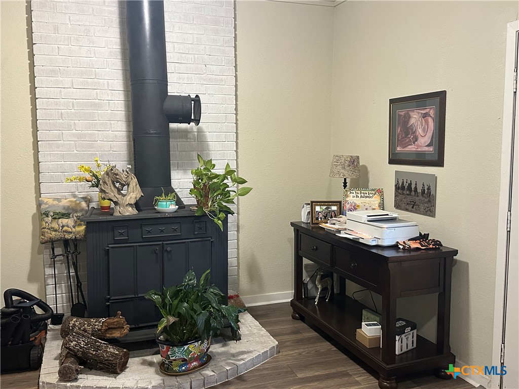 3081 S Stockdale Hwy. Street