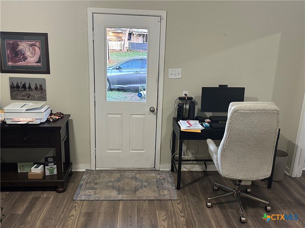 3081 S Stockdale Hwy. Street