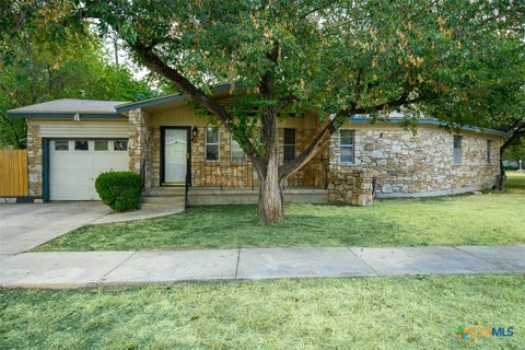 Photo of 2602 Live Oak Drive, Copperas Cove, TX 76522 (MLS # 624564)