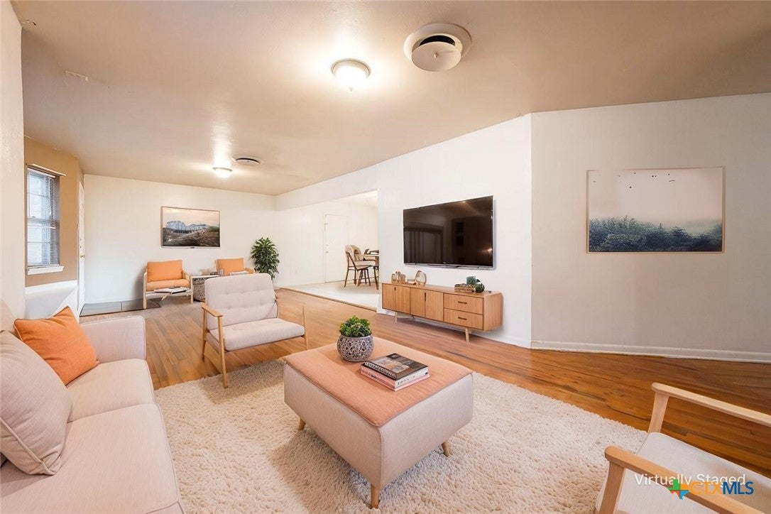 2602 Live Oak Drive