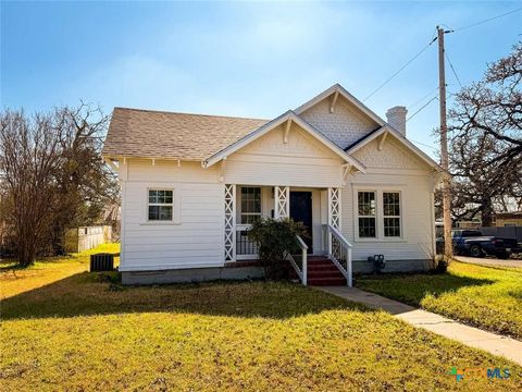 Photo of 1602 Saunders Street, Gatesville, TX 76528 (MLS # 608269)