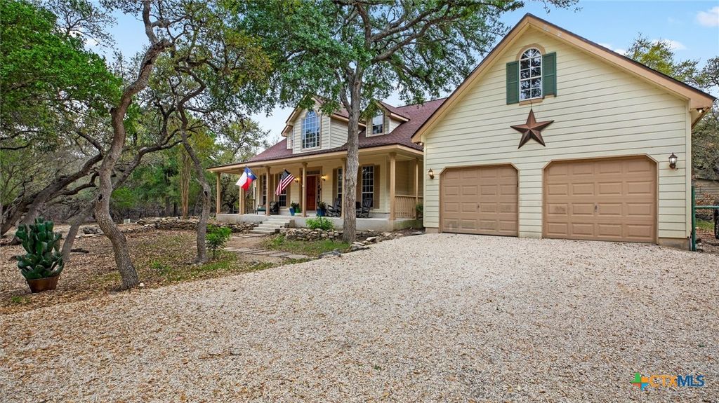 Photo of 1716 Phantom Rider Trail, Spring Branch, TX 78070 (MLS # 610698)
