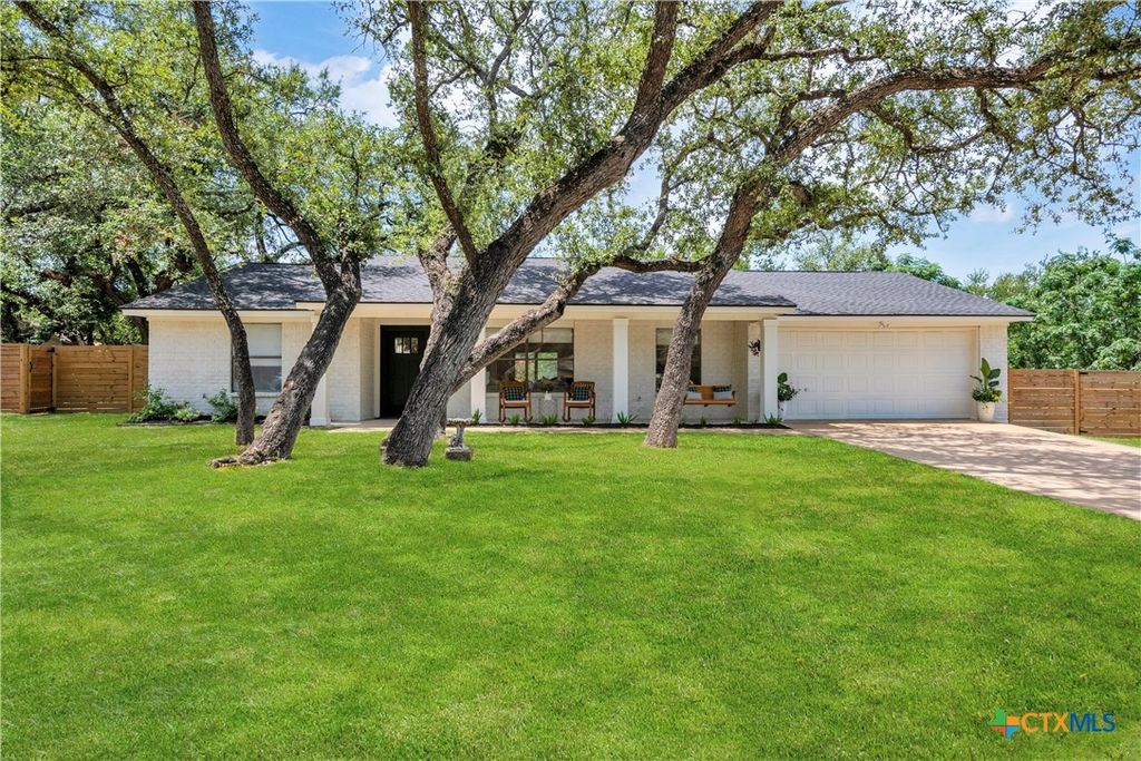 Photo of 513 Santa Clara Road, Salado, TX 76571 (MLS # 615012)